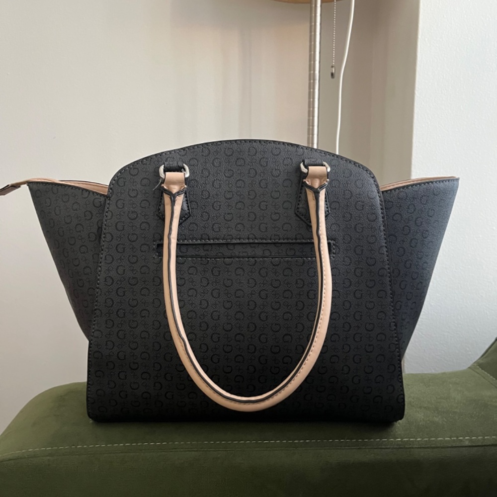 Guess Handbag - Picture 3 of 6